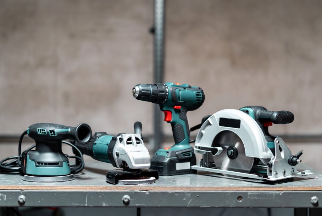 Periodieke NEN 3140 keuring van elektrisch arbeidsmiddel bij bedrijf in Nederland